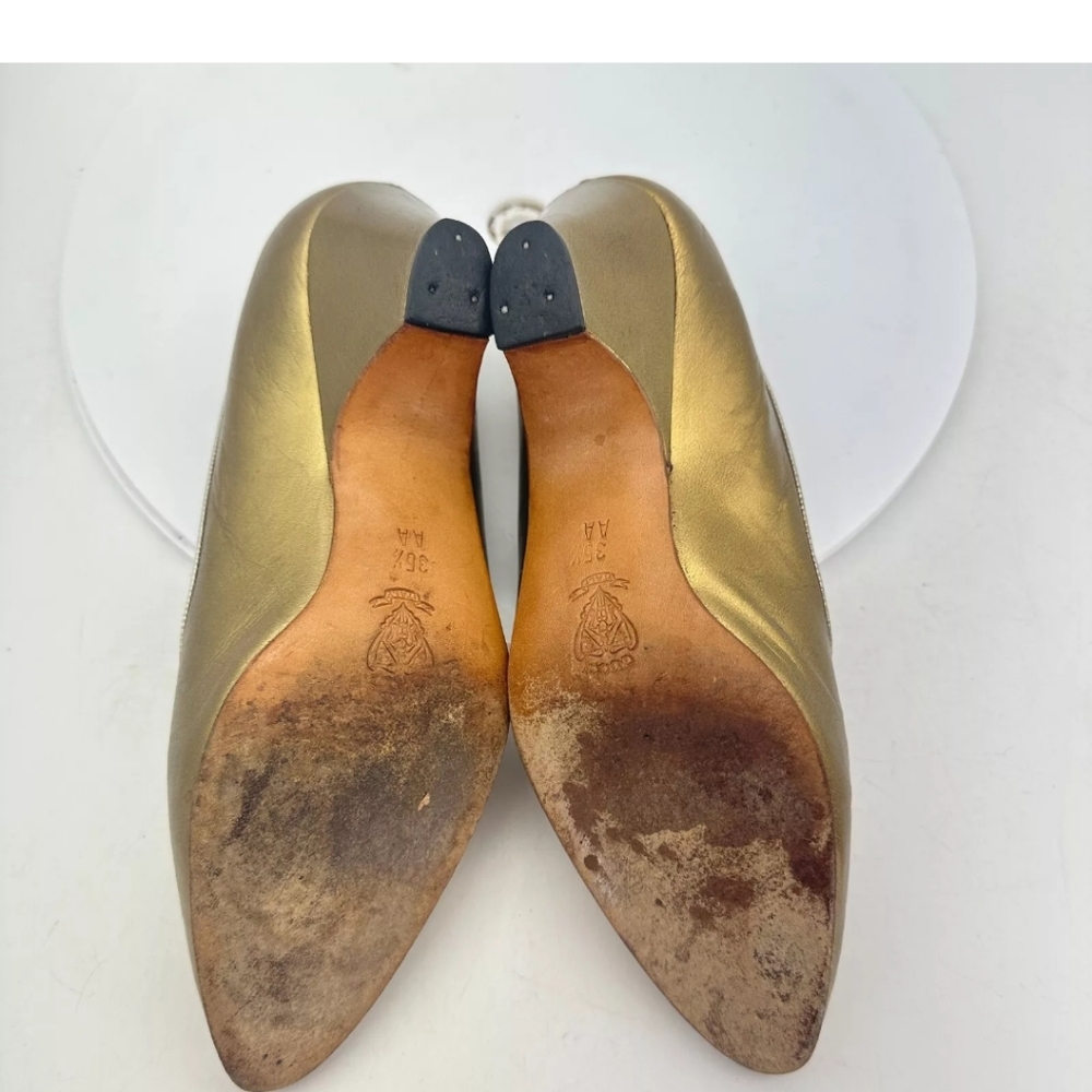 Gucci Women Size EU 35.5 AA US 5 Gold Leather Point Toe Heel Shoes - Picture 6 of 16